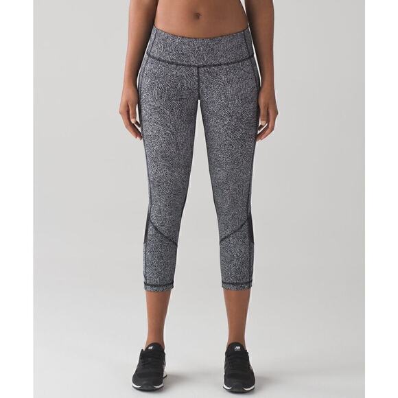 Lululemon Pace Rival Crop Leggings Women's Black White Size 12 - Picture 1 of 6